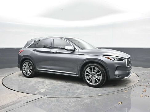 Used 2021 INFINITI QX50 Sensory w/ Accent Package image 7