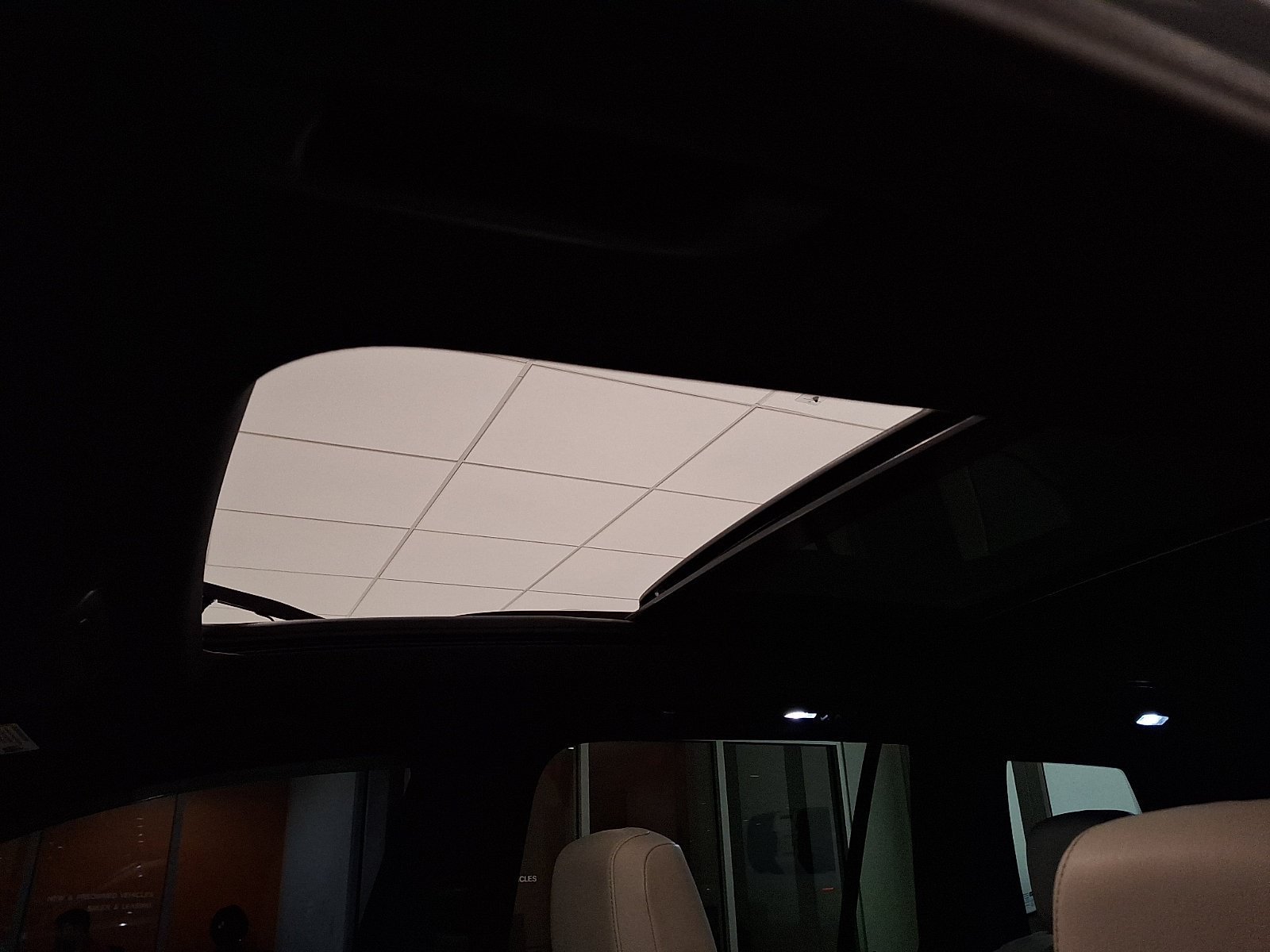 Certified 2023 Cadillac XT6 Sport w/ LPO, Floor Liner Package AWD/4WD image 16