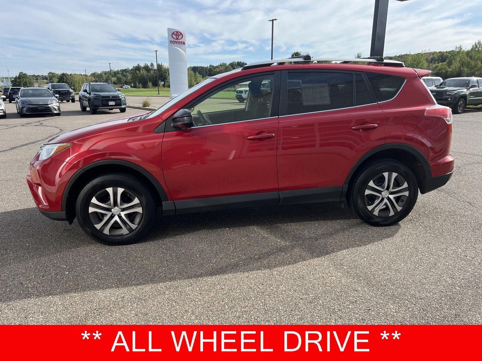 Used 2016 Toyota RAV4 LE AWD/4WD image 5