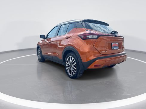 Used 2023 Nissan Kicks SV FWD image 7