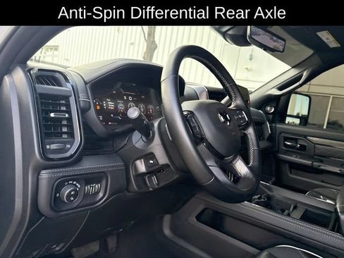 Used 2025 RAM 2500 Limited AWD/4WD image 11