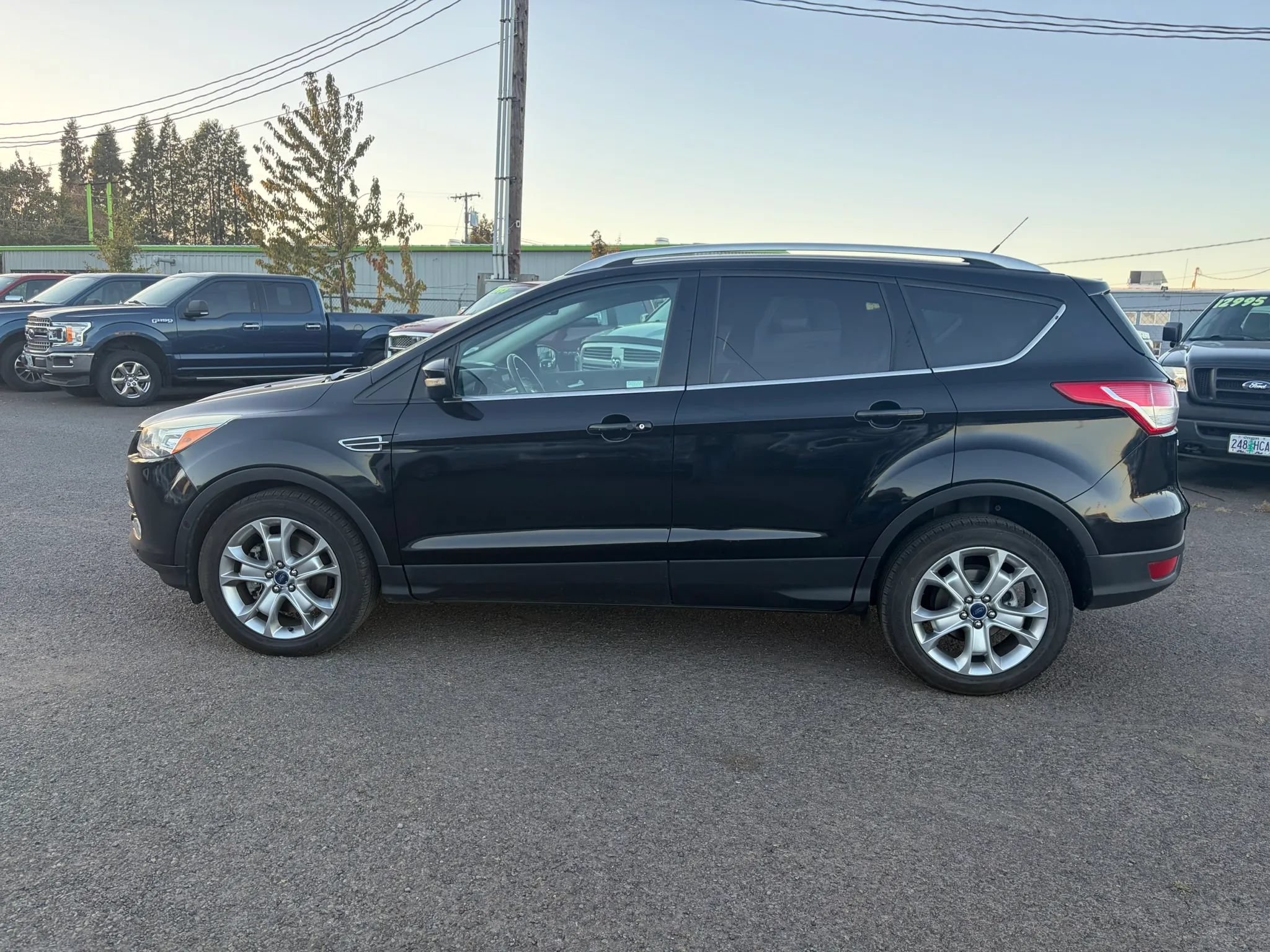 Used 2016 Ford Escape Titanium w/ Equipment Group 301A AWD/4WD image 6
