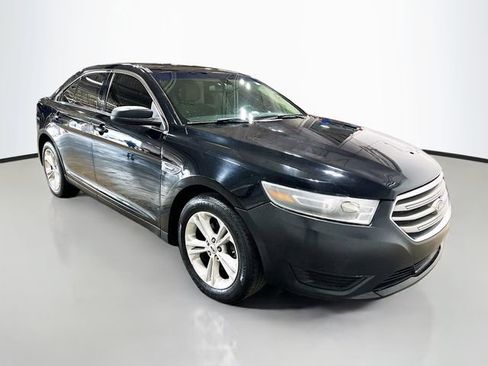 Used 2017 Ford Taurus SE FWD image 5