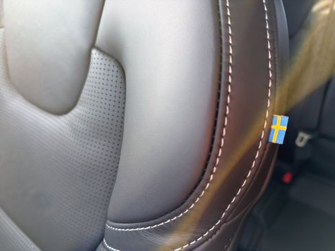 New 2026 Volvo XC60 B5 Ultra w/ Climate Package image 84