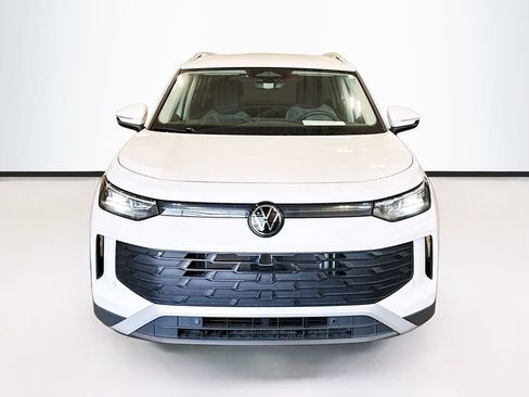 Certified 2025 Volkswagen Tiguan S w/ 18" Wheel Package AWD/4WD image 2