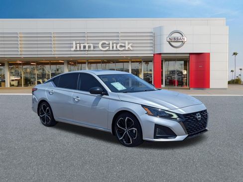 Used 2024 Nissan Altima 2.5 SR w/ SR Premium Package FWD image 1