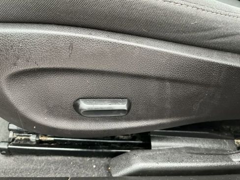 Used 2016 Chevrolet Cruze LT image 16