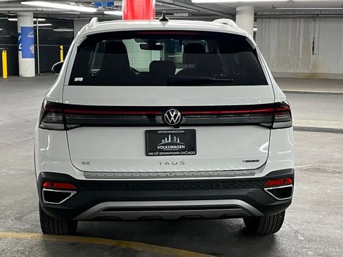 New 2025 Volkswagen Taos SE image 33
