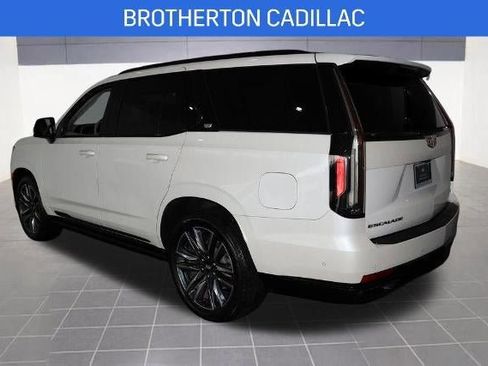 Certified 2024 Cadillac Escalade Sport Platinum w/ Heavy-Duty Trailer Package image 9