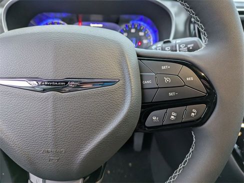 New 2026 Chrysler Pacifica Select w/ S Appearance Package image 16