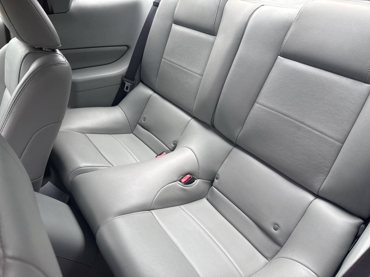 Used 2006 Ford Mustang Coupe RWD image 16