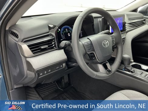 Used 2025 Toyota Camry LE image 13