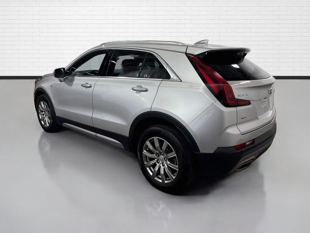 Used 2022 Cadillac XT4 Premium Luxury w/ Safety Alert Package AWD/4WD image 7