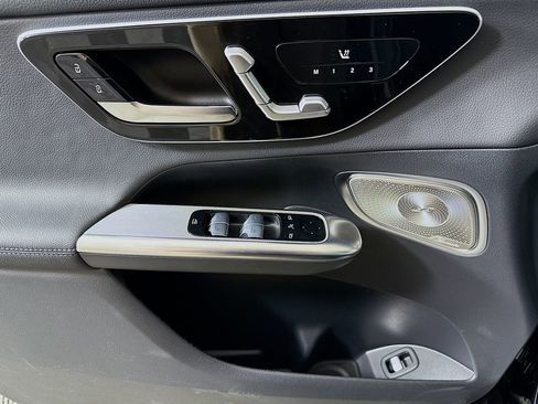 Used 2026 Mercedes-Benz GLC 300 4MATIC image 18