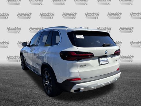 Certified 2025 BMW X5 sDrive40i w/ Premium Package RWD image 7