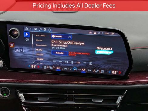 Used 2024 Chevrolet Traverse RS FWD image 19
