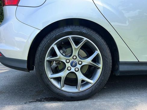 Used 2014 Ford Focus SE w/ Equipment Group 201A FWD image 23