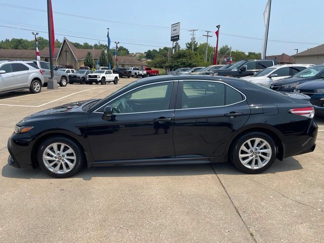Used 2024 Toyota Camry SE FWD image 8