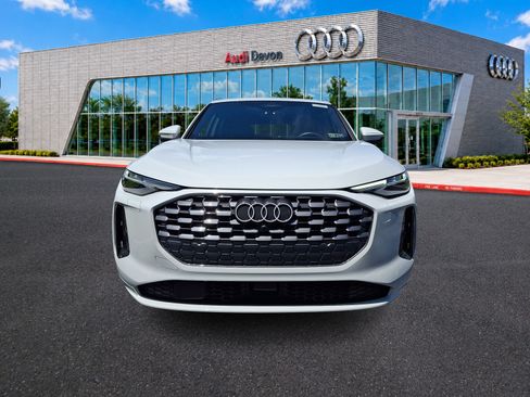 Used 2025 Audi Q5 Premium Plus w/ Premium Plus AWD/4WD image 2