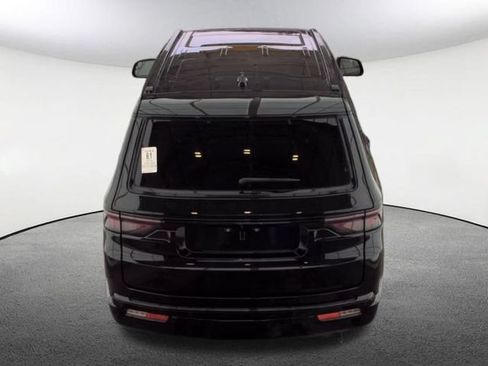 Used 2024 Jeep Wagoneer Series II AWD/4WD image 2