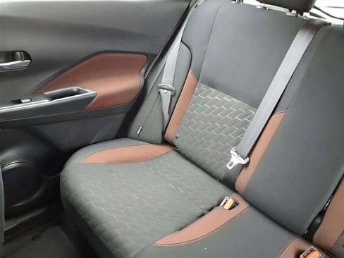 Used 2024 Nissan Kicks SR image 16