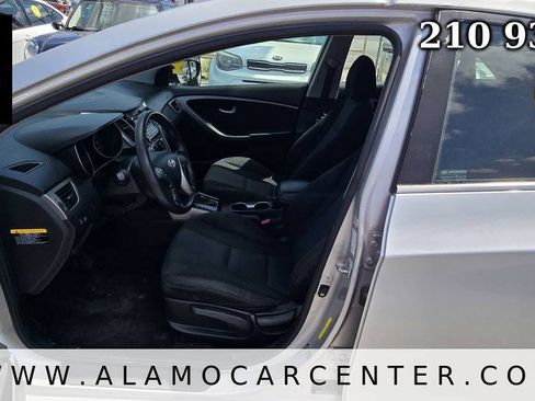 Used 2016 Hyundai Elantra GT FWD image 30