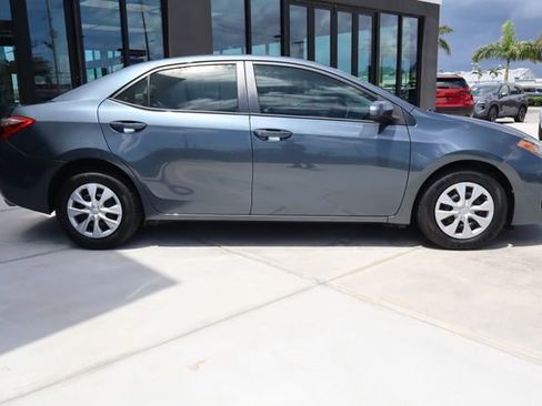 Used 2017 Toyota Corolla L FWD image 2