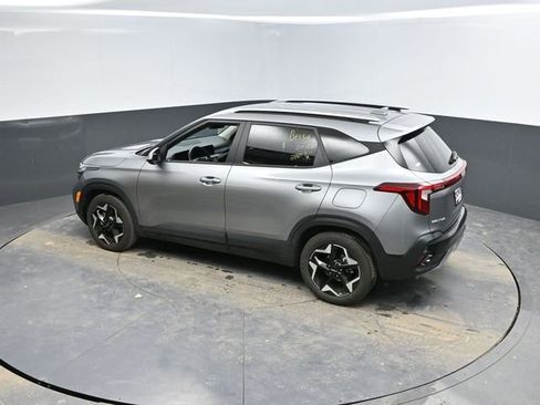 Used 2025 Kia Seltos S image 39