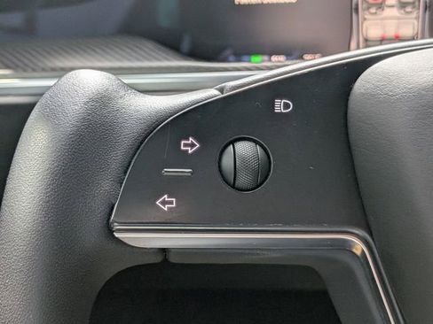 Used 2021 Tesla Model S Plaid image 17