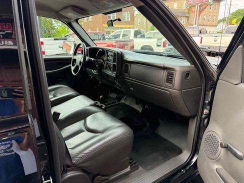 Used 2005 Chevrolet Silverado 3500 4x4 Crew Cab w/ Skid Plate Package image 19
