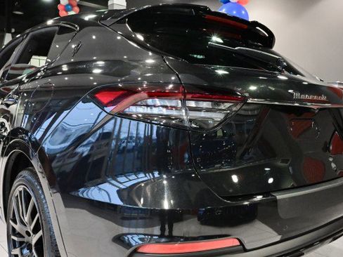 Used 2022 Maserati Levante Modena image 14