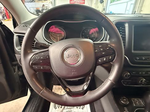 Used 2023 Jeep Cherokee Altitude Lux AWD/4WD image 27