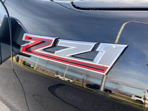 Used 2022 Chevrolet Silverado 1500 LT image 32