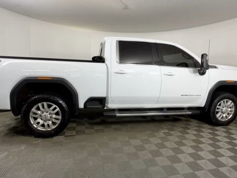 Used 2021 GMC Sierra 2500 SLE w/ SLE Value Package; AWD/4WD image 3