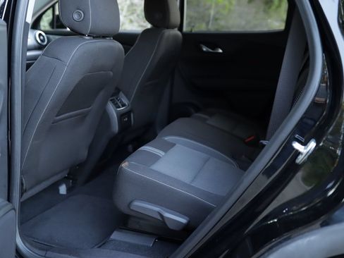 Used 2025 Chevrolet Blazer LT FWD image 25