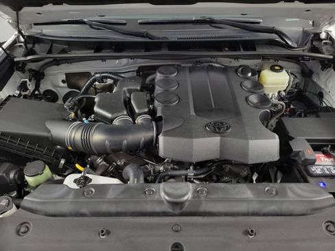 Used 2019 Toyota 4Runner TRD Off-Road Premium image 14