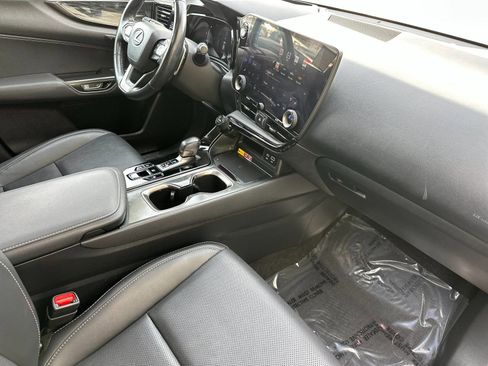 Used 2024 Lexus NX 350h AWD w/ Vision Package image 18