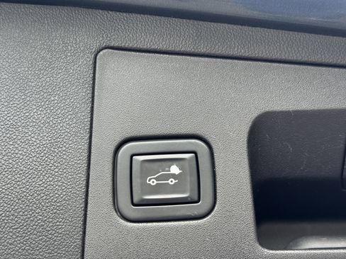 Used 2021 Cadillac XT5 Luxury image 10