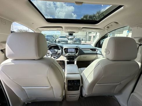 Used 2021 GMC Acadia Denali w/ Denali Technology Package image 32