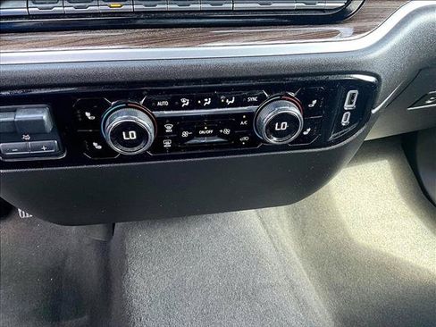 Used 2025 Chevrolet Silverado 1500 LT RWD image 24