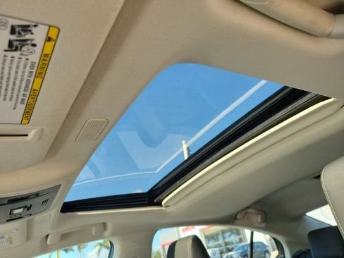 Used 2024 Lexus ES 350 w/ Premium Package FWD image 16