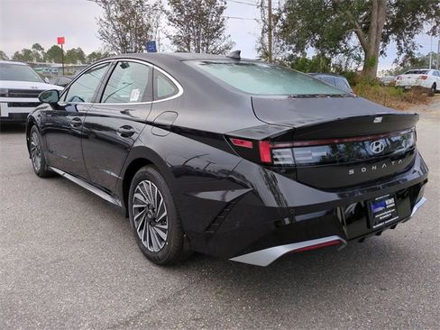 New 2025 Hyundai Sonata Limited image 7