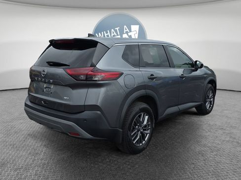 Used 2023 Nissan Rogue S AWD/4WD image 3