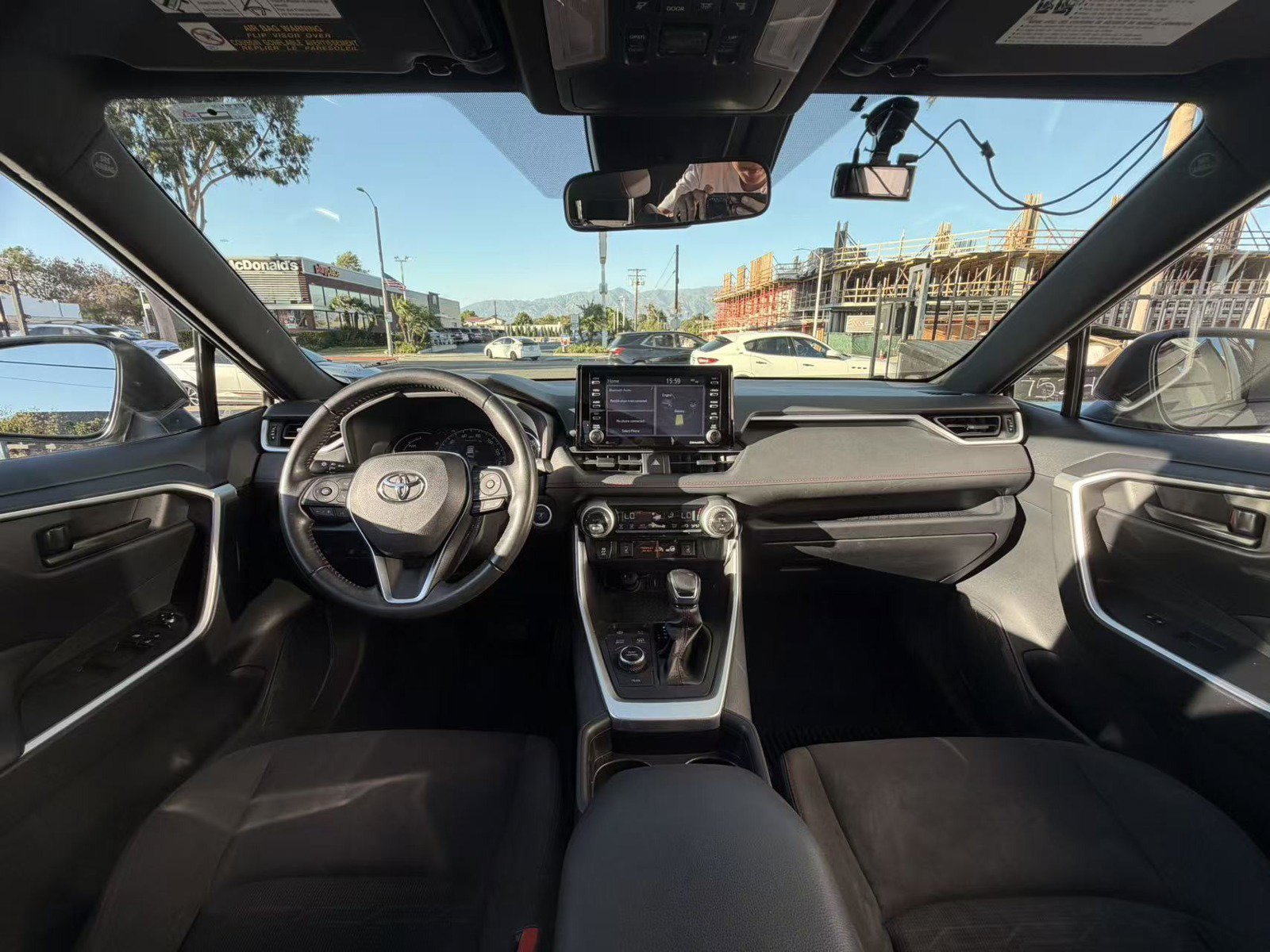 Used 2021 Toyota RAV4 SE w/ Weather & Moonroof Package AWD/4WD image 12