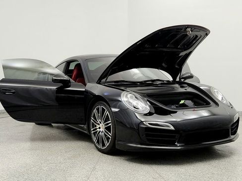 Used 2014 Porsche 911 Turbo S image 12