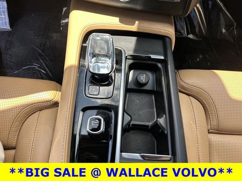 Used 2024 Volvo XC90 B6 Ultimate w/ Protection Package Premier AWD/4WD image 20