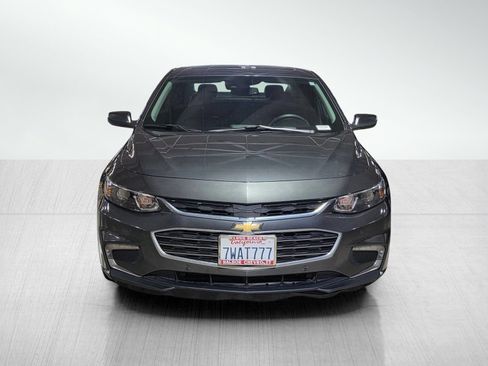 Used 2017 Chevrolet Malibu Premier w/ Premier Sun and Wheel Package FWD image 2