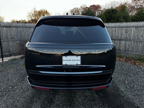 New 2025 Land Rover Range Rover Long Wheelbase SE image 5