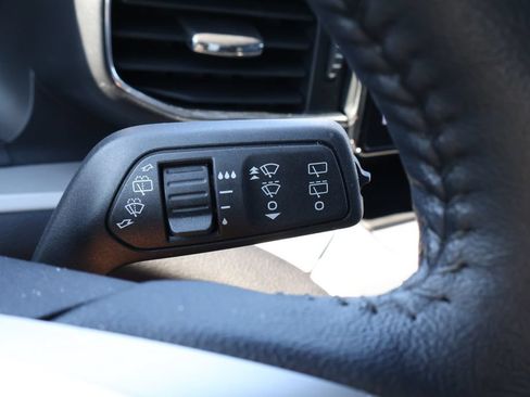 Used 2023 Ford Explorer XLT w/ Equipment Group 202A AWD/4WD image 20