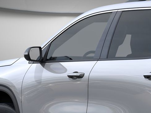 New 2026 Chevrolet Traverse LT image 32